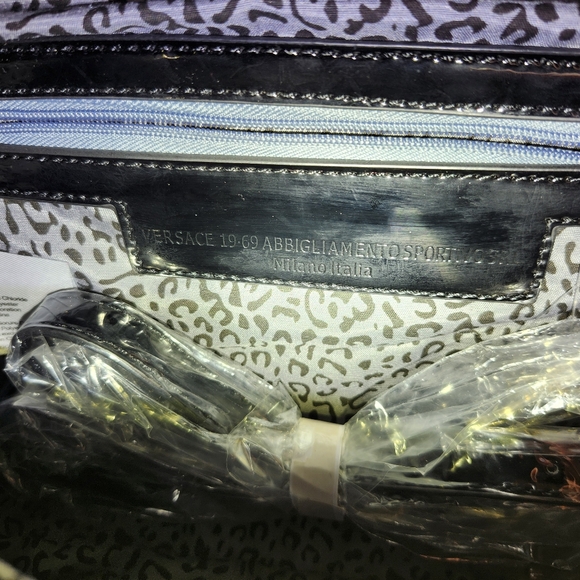 Versace v1969 Abbigliamento Black Sportivo Scarlett Frame Crossbody Bag - Picture 8 of 8